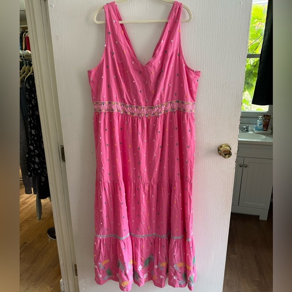 NEW NWT Belk Crown & Ivy Pink Plus Size Dress with Embroidered Details - Picture 2 of 7
